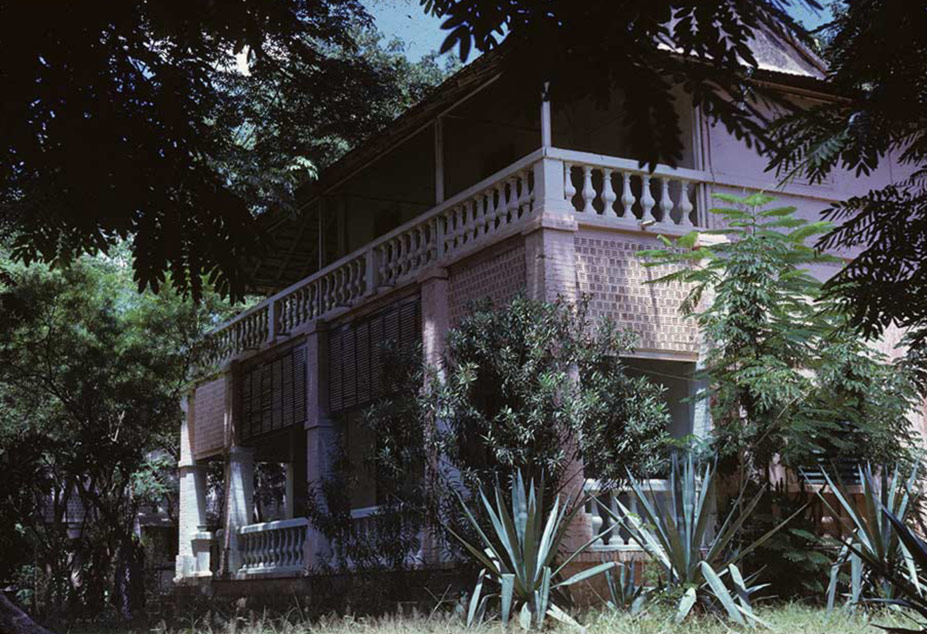 Fig. 1. La villa de fonction mise à notre disposition par l’administration malienne, dont nous partagions avec Charles Pidoux le premier étage. Photo Alain Gallay.