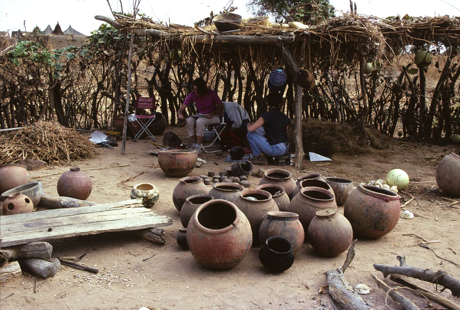 Ka In Ouro 1991. Concession des potières Y. Bamadjo et Y. Anguiba (Niangali). Enquêtes. MESAO 209-01.